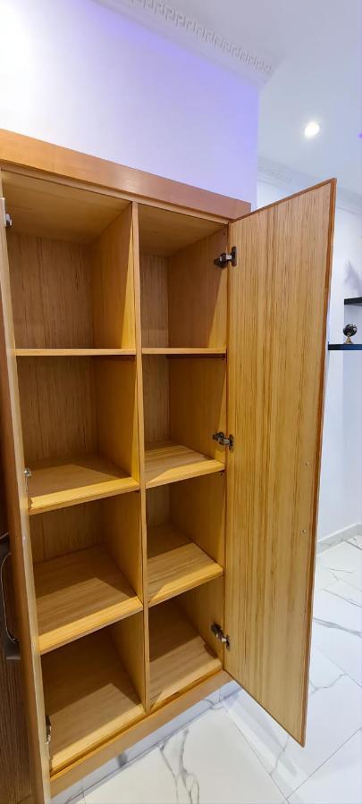 Luxueux Appartement Downtown Рабат Екстериор снимка