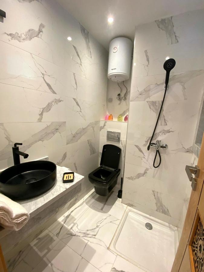 Luxueux Appartement Downtown Рабат Екстериор снимка
