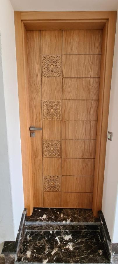 Luxueux Appartement Downtown Рабат Екстериор снимка